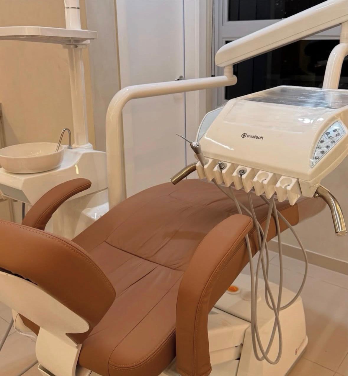 Cadeira odontológica Evotech — Coworking Mariana Pace